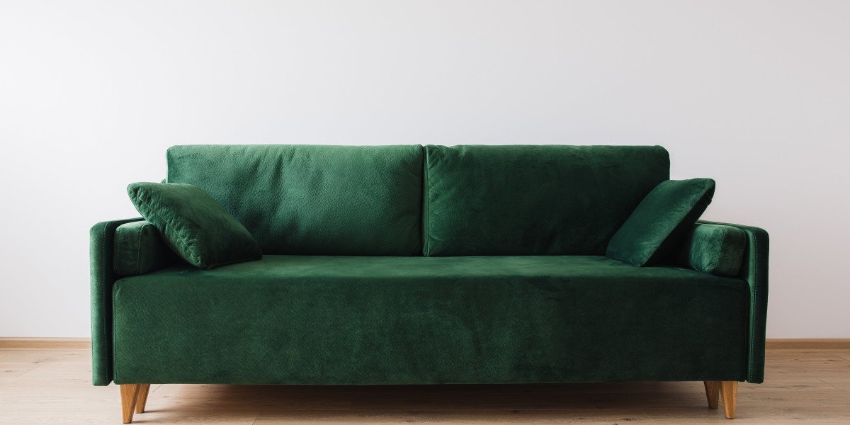 10 Locations Where You Can Find Discounted Loveseats